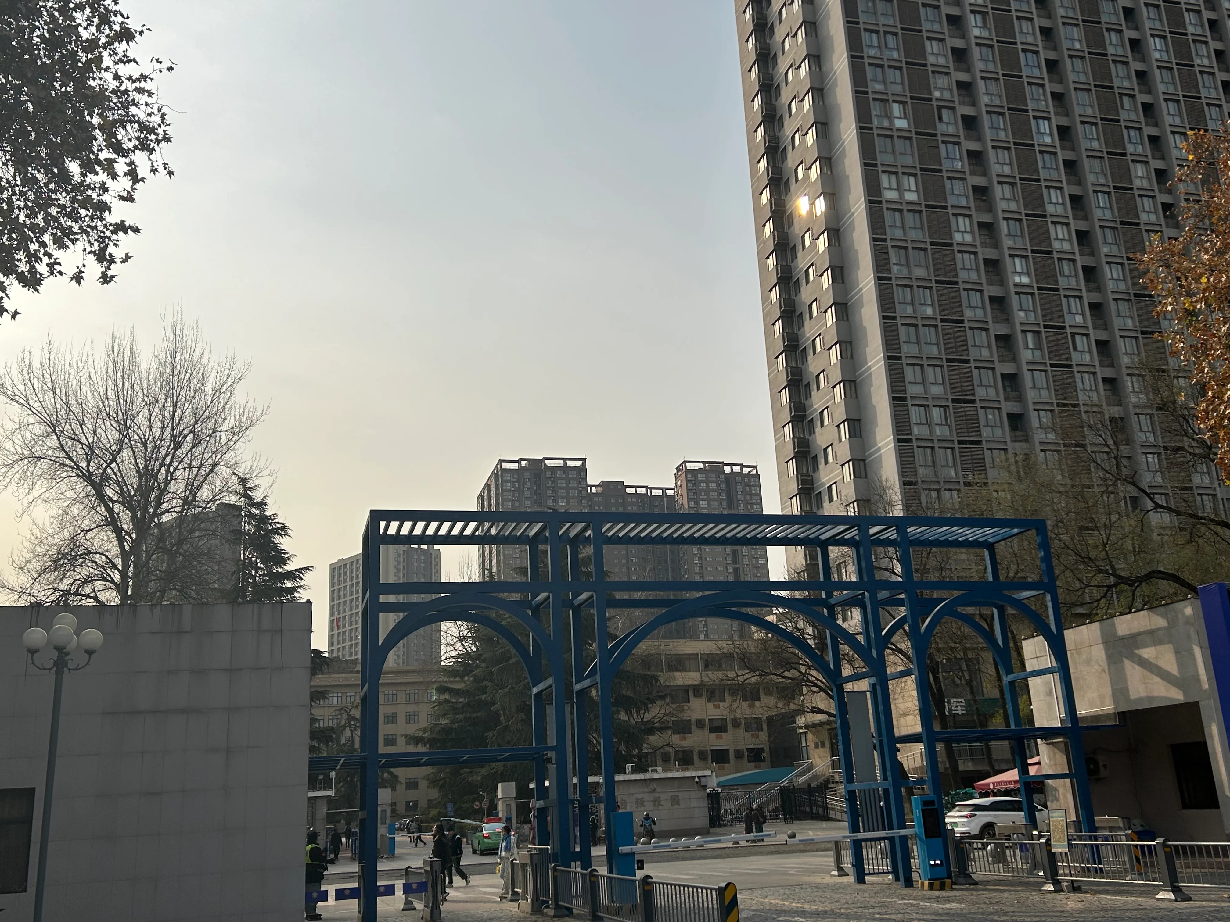 南门